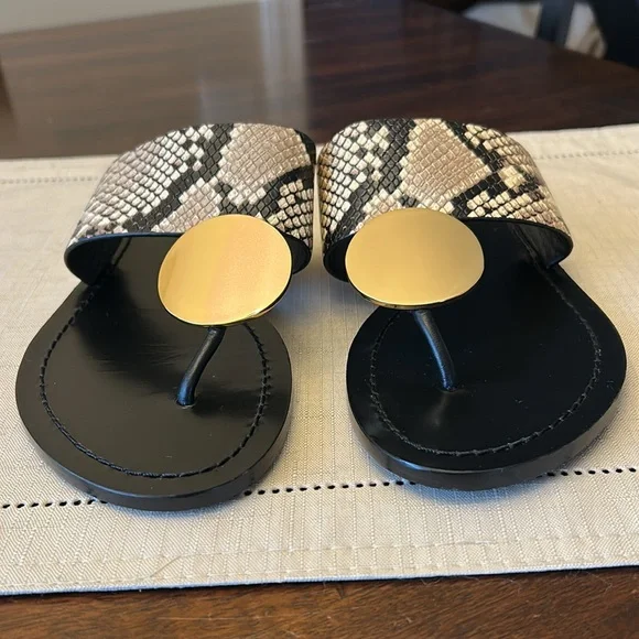 Tory Burch Flat Sandals Size 8 1/2 NWOT - Picture 9 of 11